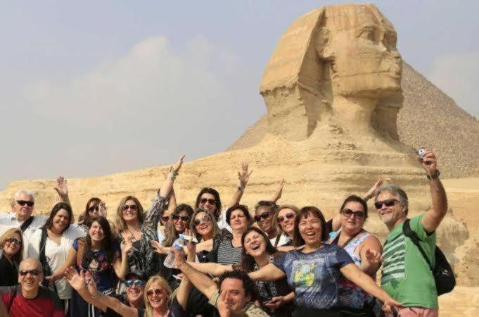 Lion Pyramids Apartment Cairo